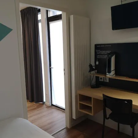 Little Sevigne Hotel 2*